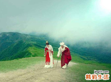 超拽情侣网名霸气4字版