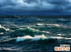 梦见波涛汹涌的河水狂啸