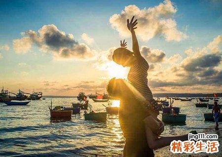 梦见前男友抱我亲热狂吻