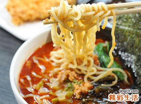 梦见别人吃面条我吃方便面