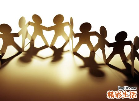 梦见出殡用的纸人惟妙惟肖很好看