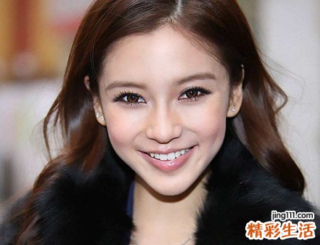 梦见自己掉牙齿掉光了，女人梦见牙掉了好几个