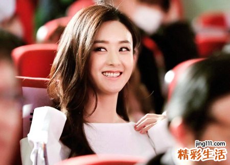 梦见长新牙一下长出很多，女人梦见掉牙长新牙