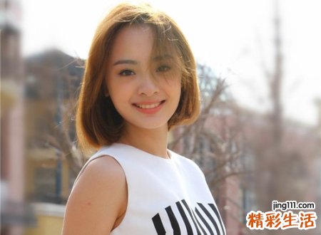 捧着风的少女小清新昵称，女生网名时光划破青春