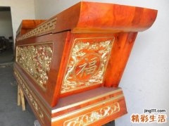 梦见有人帮别人抬棺材到山顶埋葬