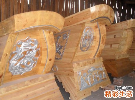 女人做梦梦见棺材等待下葬是什么意思