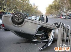 梦见开车翻车又翻回来了好恐惧
