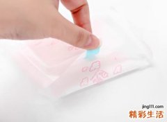梦见自己换掉血卫生巾，女人梦见自己月经血