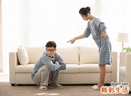 梦见老公和别的女人在一起，做梦梦见老公出轨气醒了