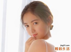 梦见自己裸体，做梦梦到自己光着在别人面前