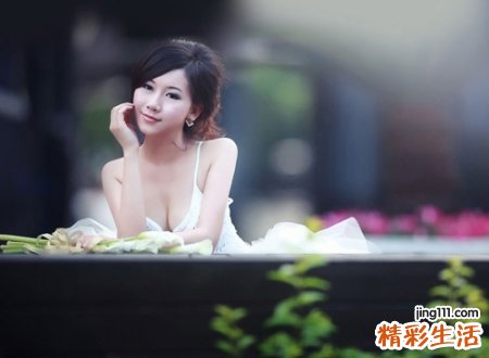 美艳不可方物的致命美色网名，单身女生完美干净的微信网名