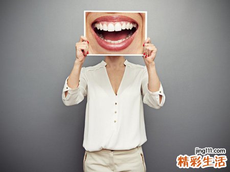 梦见自己在睡梦中哈哈大笑最后笑醒了