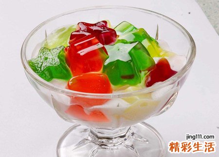 梦见到超市里买了很多果冻一次吃个够