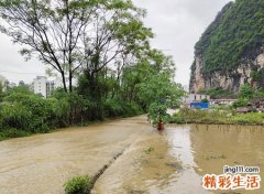 梦见涨水把路淹了，做梦梦见水涨高什么预兆