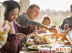 梦见吃饭，做梦梦见熟悉人一起吃饭