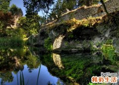 梦见死人躺在棺材里突然醒来了