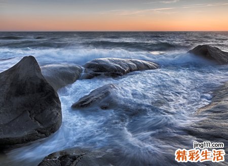 梦见死去的人和自己打架最后自己打赢了