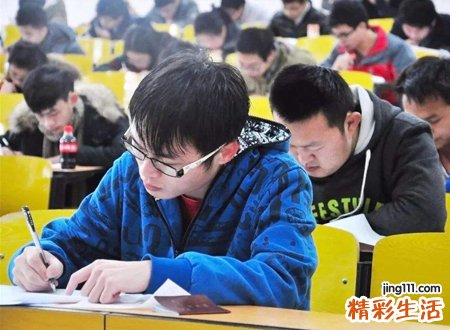 梦见考试，做梦梦见考试一题都不会做