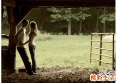 独一无二情侣网名4字版，抖音受欢迎的四个字情侣网名