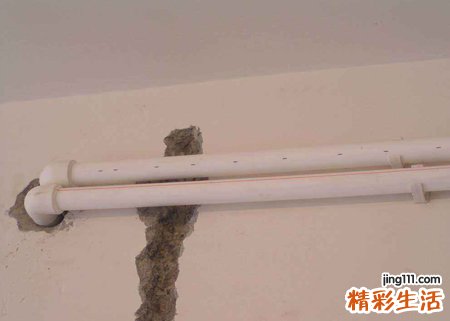 梦见房顶漏水把被子弄湿到处发霉了