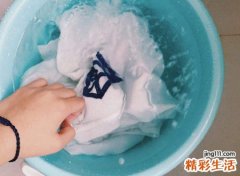 梦见洗衣服，做梦梦见自己洗一大堆衣服