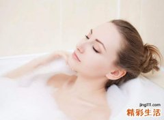 梦见洗澡是什么意思，做梦梦见自己光着全身洗澡