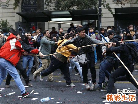 孕妇梦见和别人打架最后疯狂的打人踹人