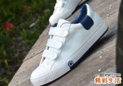 梦见在夜市地摊上买特价新鞋