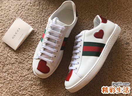梦见一堆新鞋合脚舒服非常满意
