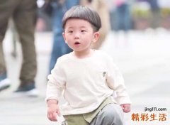 梦见小孩，梦里出现小男孩代表什么