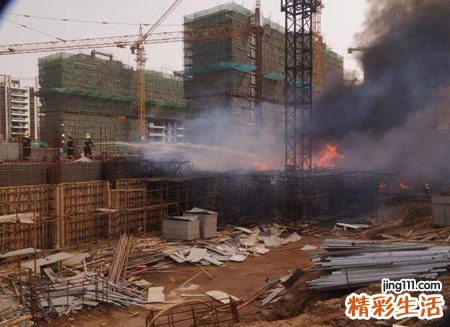 梦见自己经历火灾差点丧命