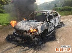 梦见自己的车着火了自己惊慌失措报火警