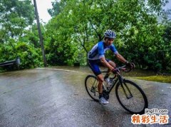 女人梦见骑自行车赶路带着孩子回娘家