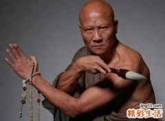 梦见自己秃头一点头发也没有