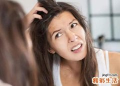 梦见把头发上的大块头皮屑弄掉