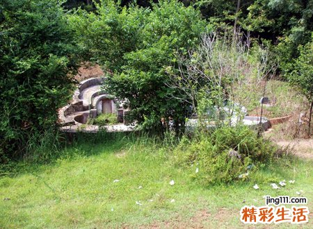 梦见坟墓，做梦梦见坟墓是什么预兆