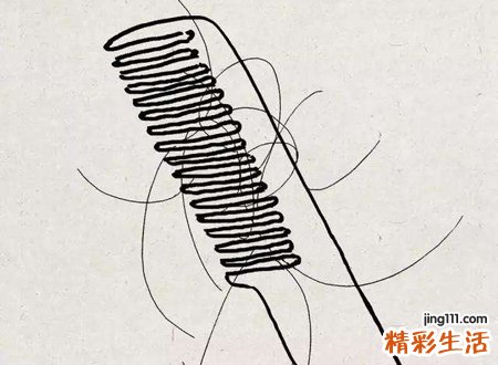 梦见自己掉头发，做梦梦见一摸头发就掉一撮