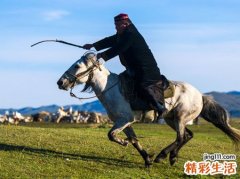 梦见被自己的亲人追赶到悬崖边上