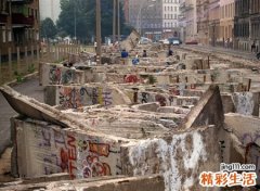 梦见墙倒了有什么预兆，女人做梦梦到墙倒了