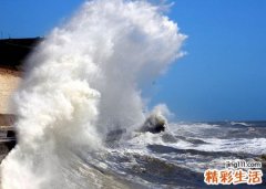 梦见海水涨潮迅速淹没了沙滩自己逃跑成功