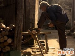 梦见已故的同事和我说话聊天讲笑话
