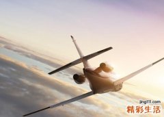 梦见自己错过了航班只能换飞机去美国