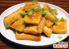 梦见和家人一起在饭店吃豆腐和豆腐干