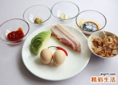 梦见丰盛的菜肴非常美味可口