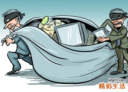 梦见自己拼尽全力把强盗挡在门外