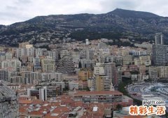 梦见在高速上出车祸死了好多人