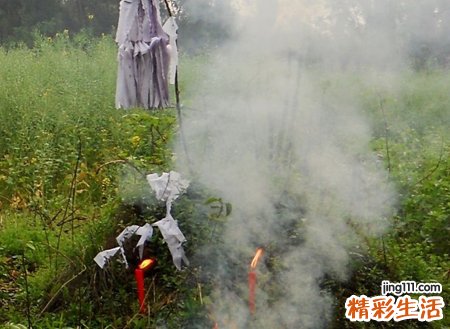 梦见误入坟场有好多坟墓好恐怖