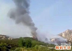 梦见自己在很多坟地里徘徊不知所措