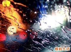 梦见打雷下雨让人恐惧不安的天气