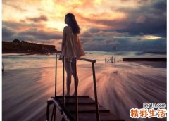 浅灰色冷漠的女生高冷网名